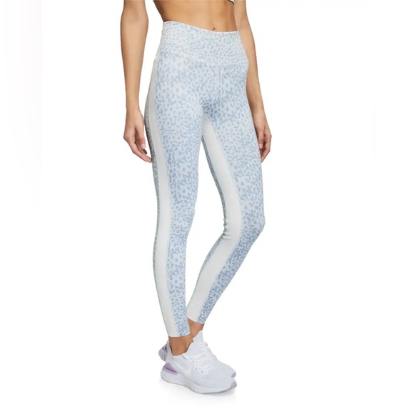 Aurum Blue Sharp Cheetah Active Print Leggings - Picture 4 of 9